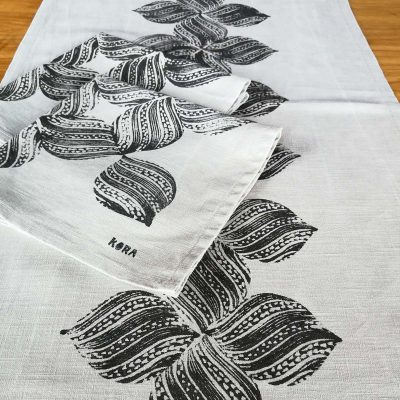 Camí de taula + 2 tovallons Flor Kora